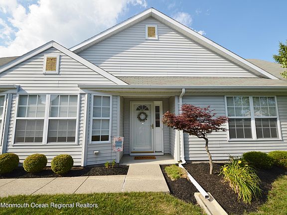 3rd image of 3612 Vicari Ave
