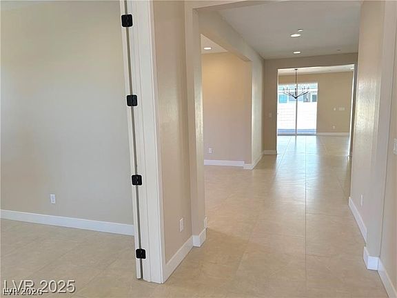4th image of 1171 Viento View Ave