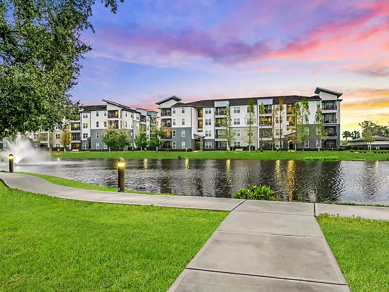 Pearce at Pavilion Luxury Apartments — Photo 35