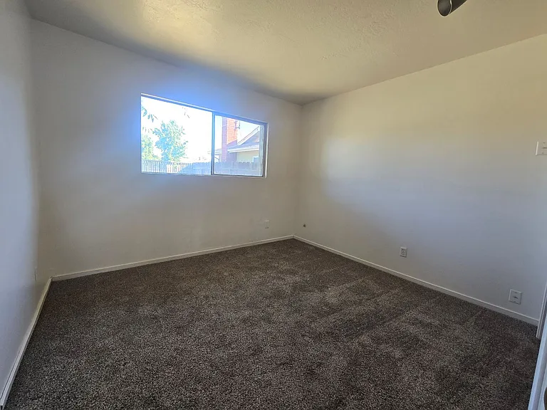 2035 N Burl Dr — Photo 13