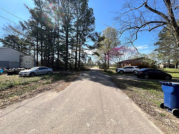 5th image of 803 S Rose St