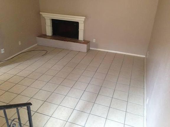 3rd image of 11104 La Quinta Pl APT C