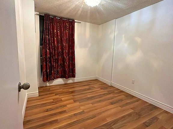 5th image of 15 Kensington Rd #1904