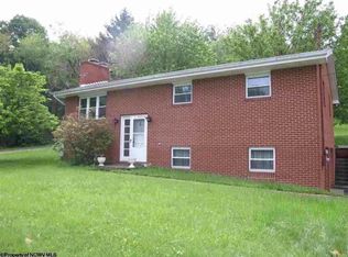 1151 Crest Dr, Morgantown, WV 26501