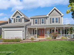 1355 Rolling Oaks Dr, Carol Stream, IL 60188