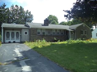 122 Dormar Dr, North Syracuse, NY 13212