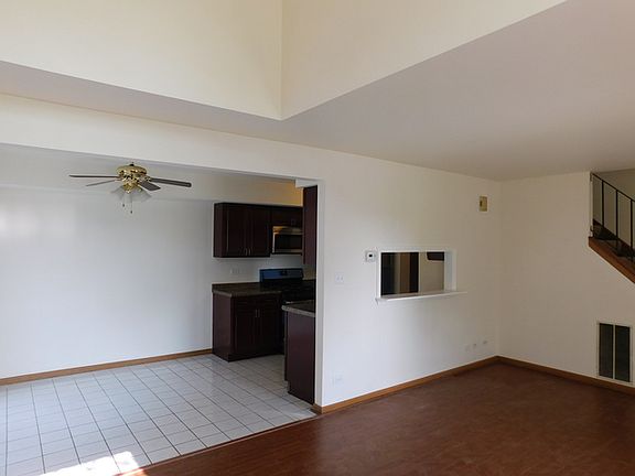 4th image of 391 Wisteria Dr #391