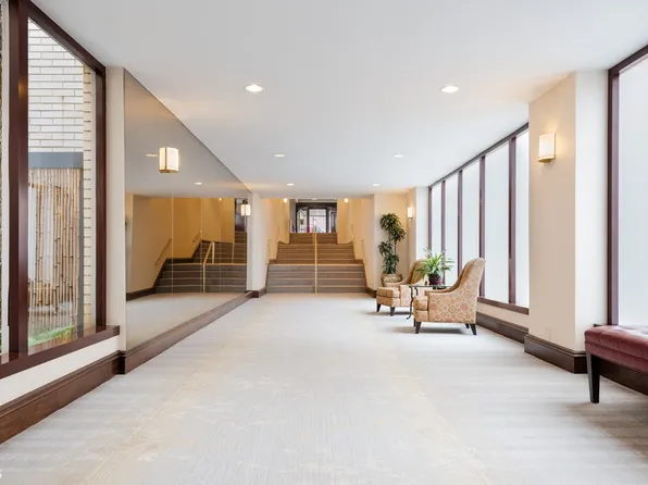 520 East 72nd Street image 10 of 13