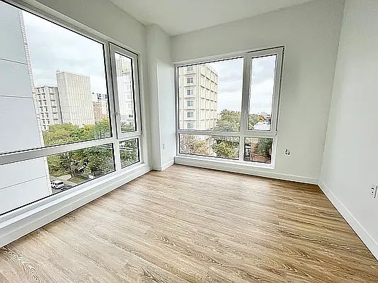 3rd image of 314 Linden Blvd #4D