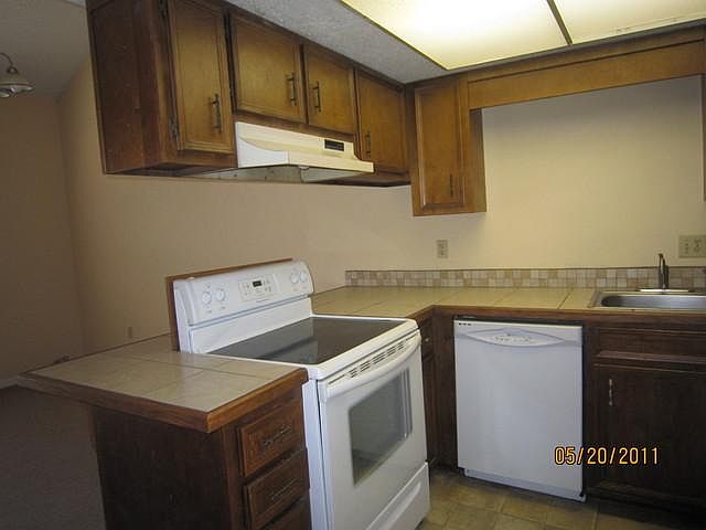 2nd image of 1630 Park Ave N APT B