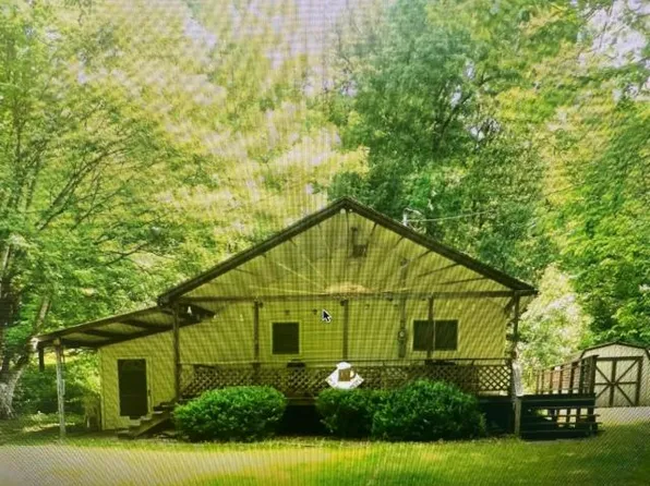 19 Riverview Dr, Tidioute, PA 16351