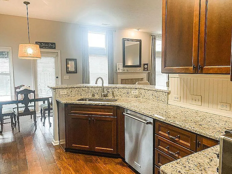 9761 Silver Bell Ct — Photo 9