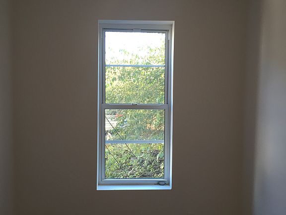 4th image of 157 Rogers Ave #2