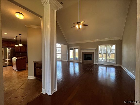4th image of 532 Overton Dr