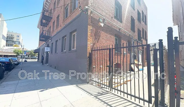 509 Sycamore St #10 — Photo 18