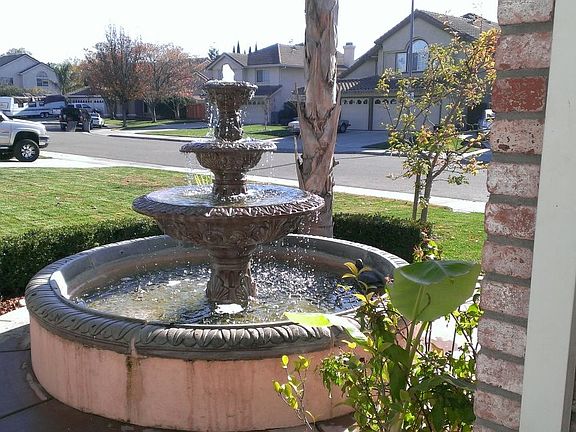 2nd image of 1447 Blue Jay Ct