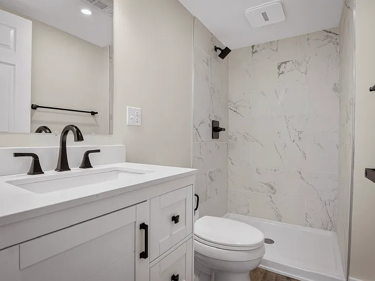 2016 Pembrook Dr — Photo 17