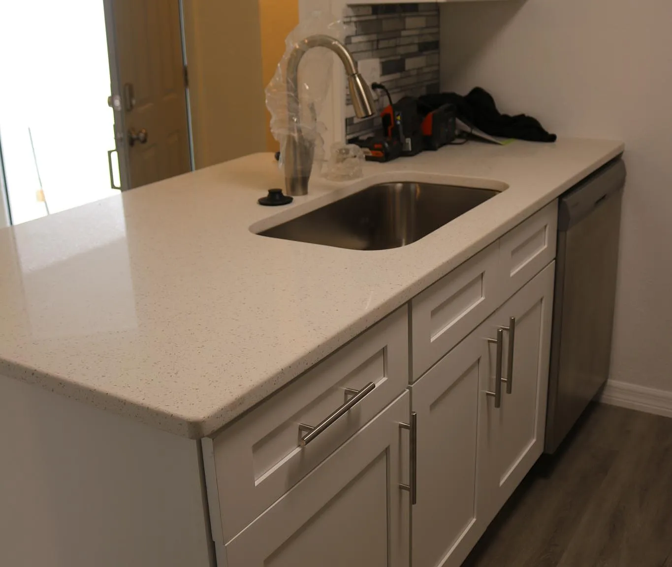 3 bed, 1348 sqft, $1,925 — Photo 4