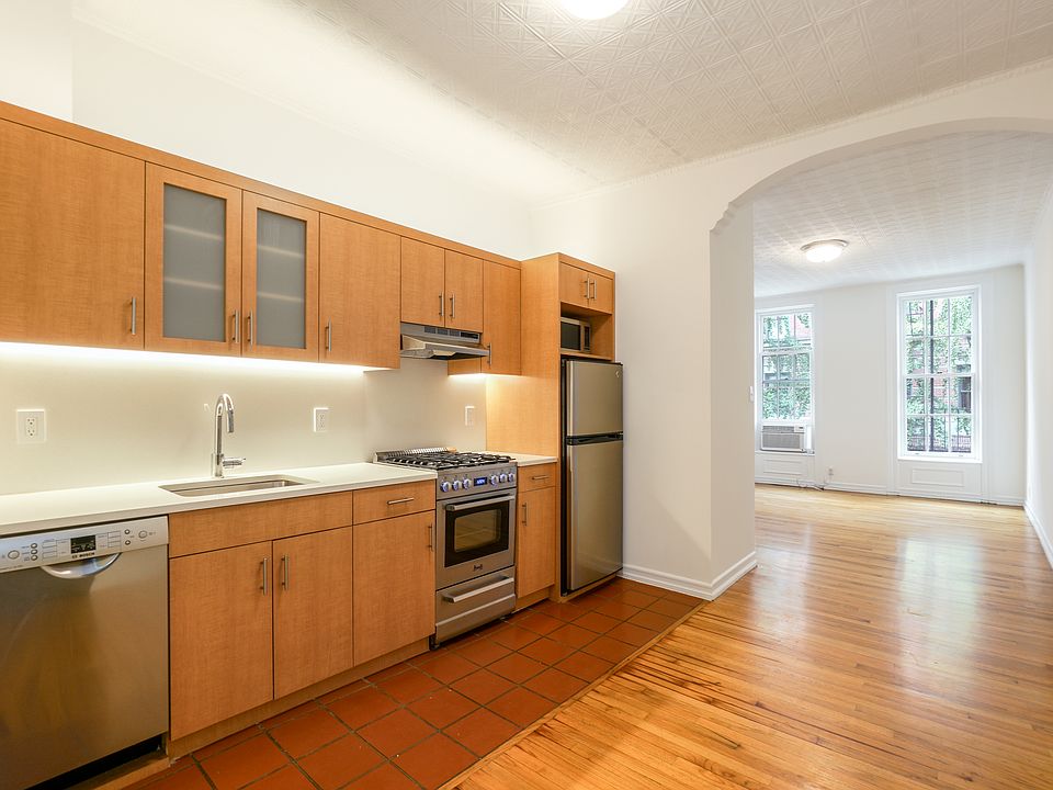 1st image of 105 Sullivan St APT 2B