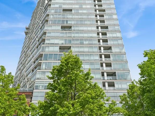 510 W Erie St APT 1606, Chicago, IL 60610