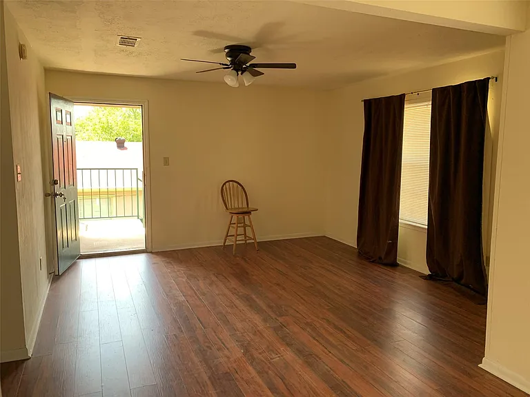 3901 College Main St #B — Photo 12