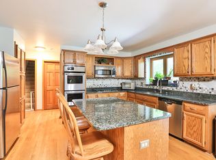 1659 Riparian Dr, Naperville, IL 60565