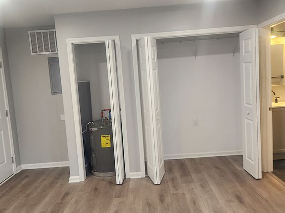 3rd image of 3480 Park Dr #1