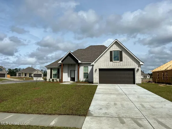 7240 Pencarrow Cir, Ocean Springs, MS 39564