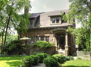 5519 N Lake Dr, Whitefish Bay, WI 53217