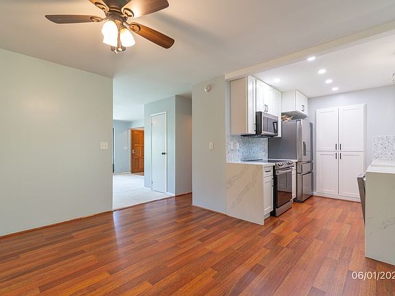 4th image of 98-1827 Kaahumanu St APT C