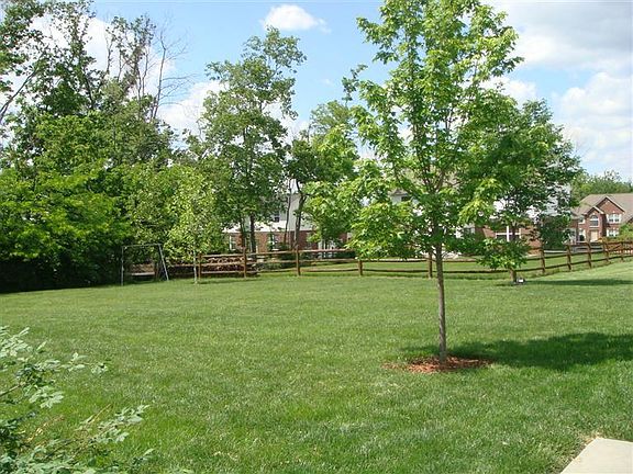 2nd image of 6683 Red Pine Dr