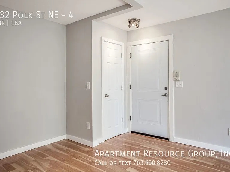 732 Polk St NE #4 — Photo 17