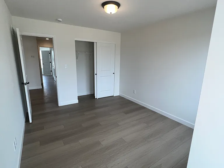 7907 Mexico Rd — Photo 29