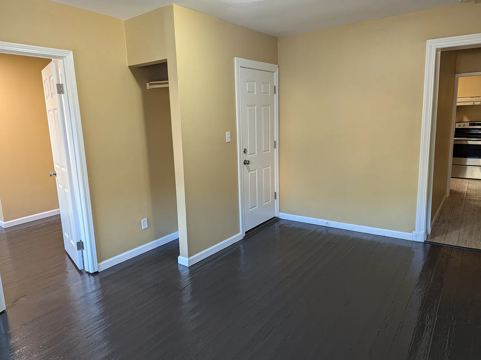 2 bed, 750 sqft, $1,250 — Photo 1