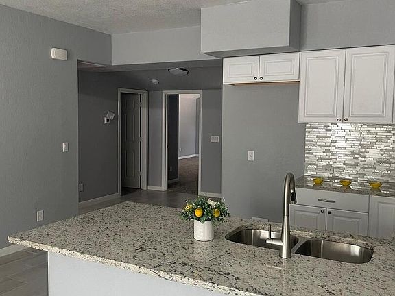 4th image of 203 REGENT