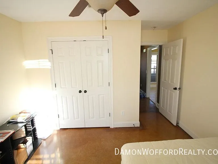 614 Oak Park Cir — Photo 15