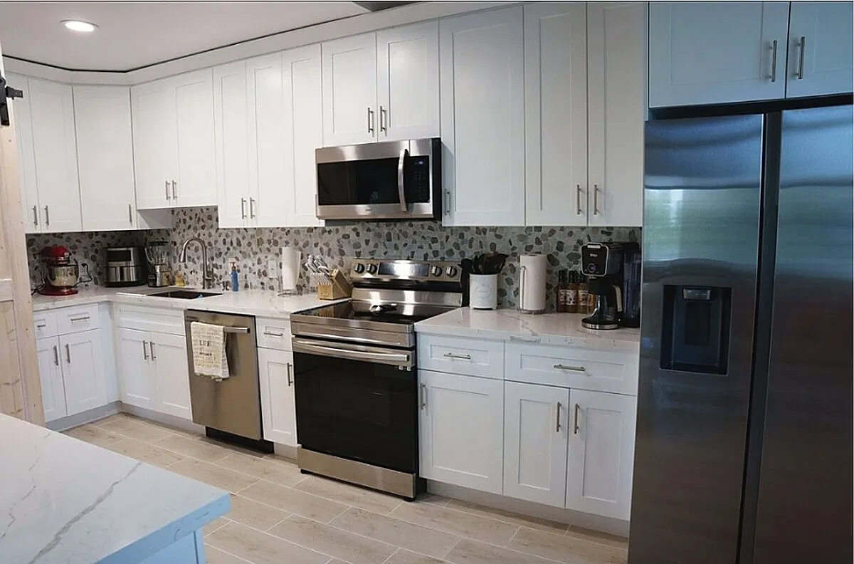 2 bed, 800 sqft, $2,950 — Photo 1
