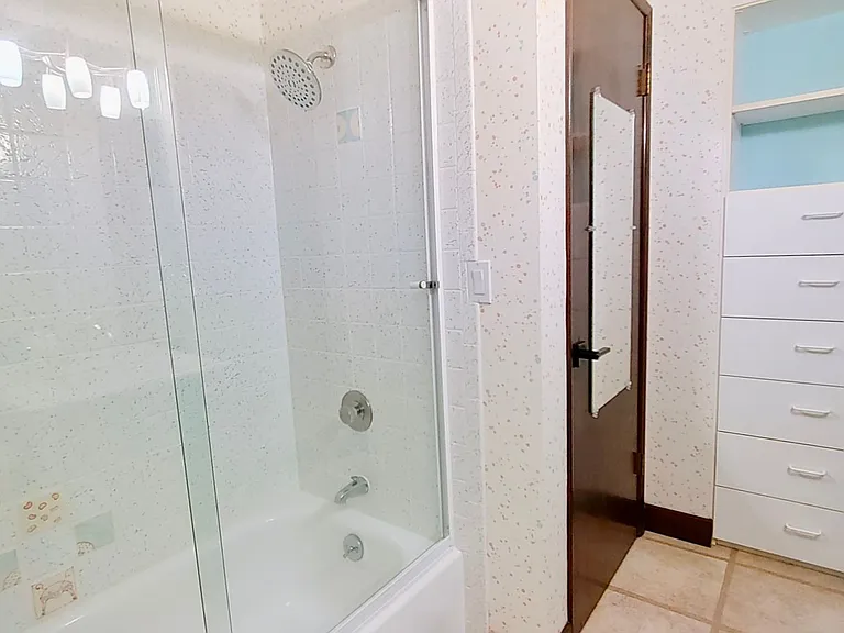 4470 Lakeview Blvd — Photo 45