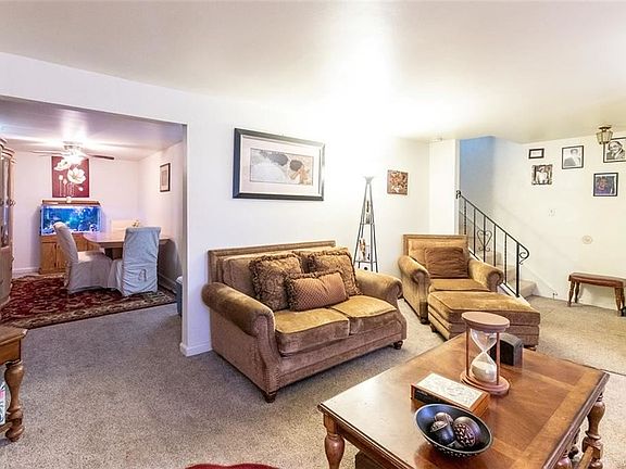 4th image of 95 Fairgreen Dr