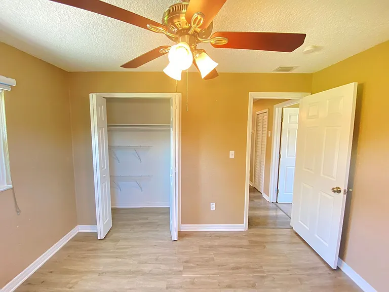 908 Teatro Ct — Photo 22