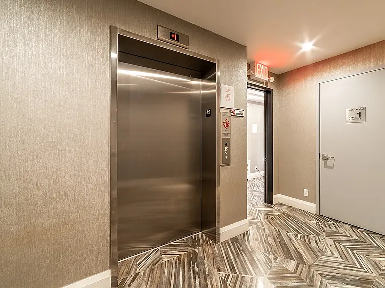 1117 Lafayette Ave #2R — Photo 12