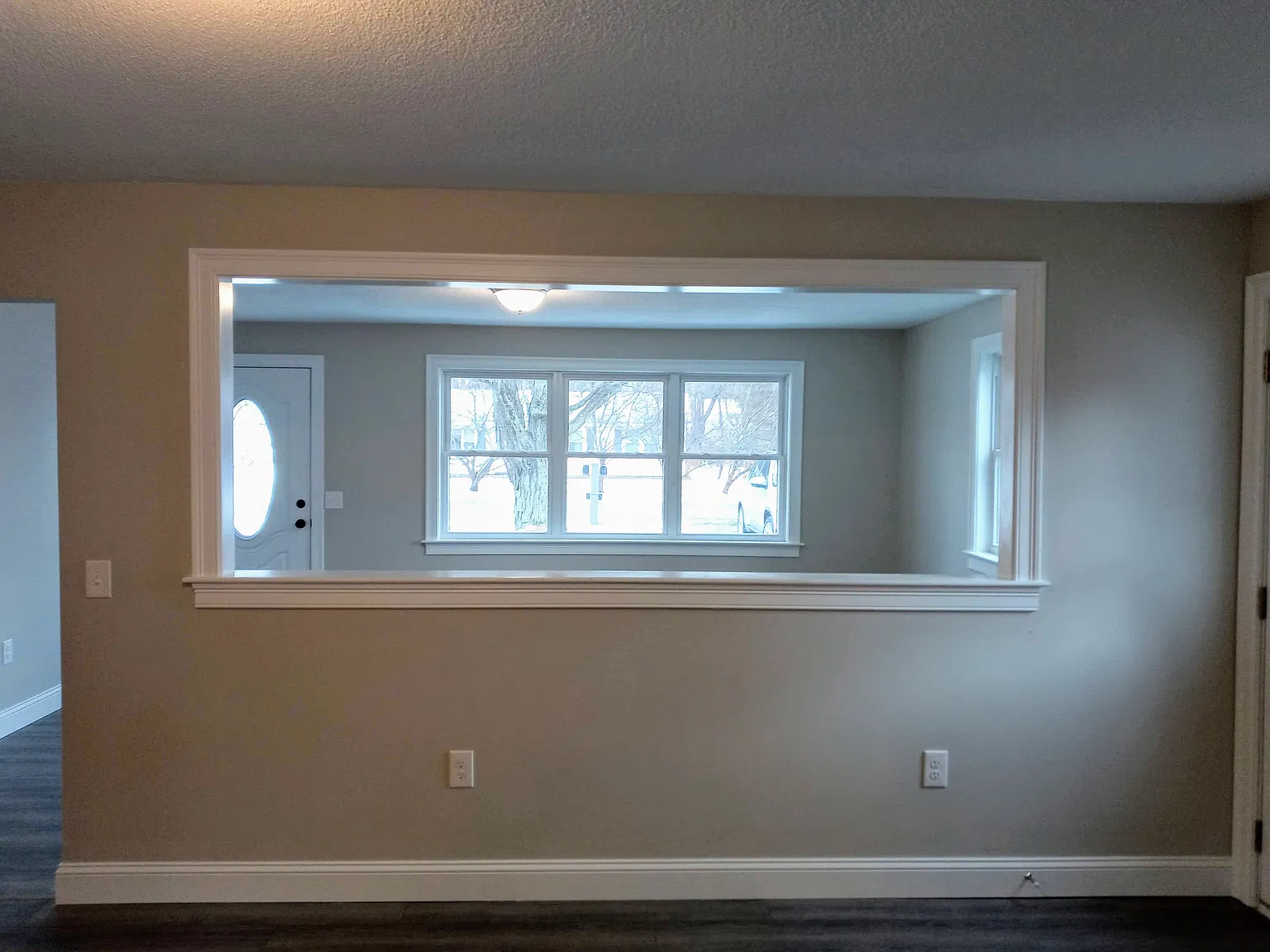 3 bed, 1100 sqft, $2,500 — Photo 3