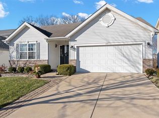 210 Spring Borough Dr, O'Fallon, MO 63368