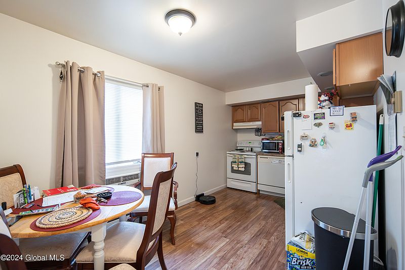 5th image of 1723 Union Street