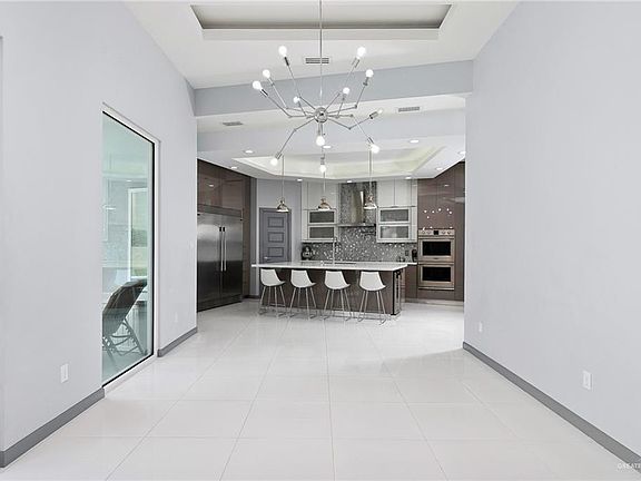 5th image of 4108 Country Meadows Dr