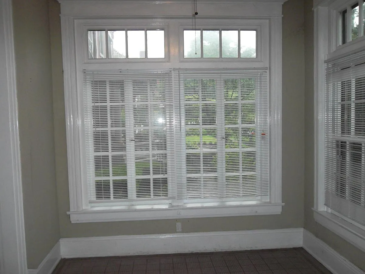 2 bed, 1.5 bath, 1100 sqft, $1,800 — Photo 2