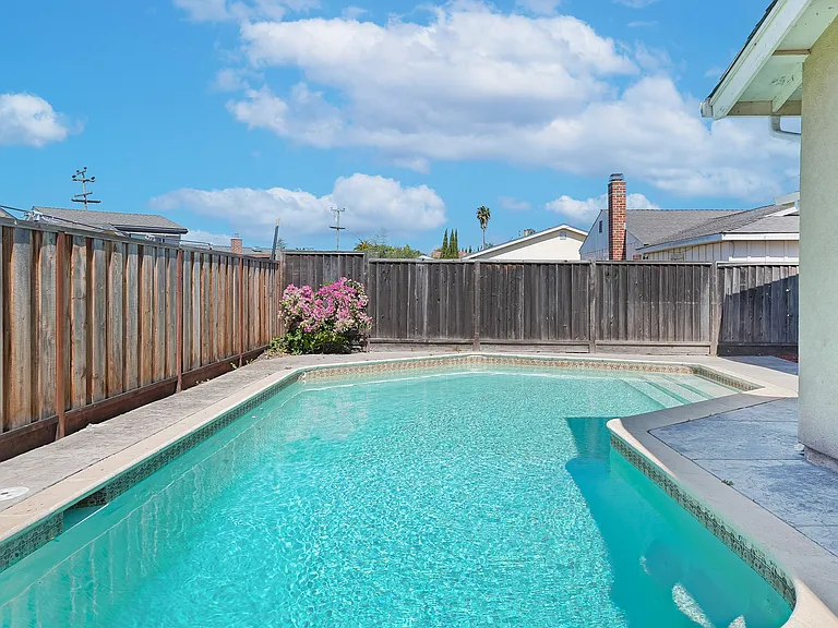36045 Haley St — Photo 31
