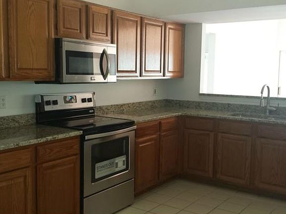 3rd image of 14515 Redmeadow Ct