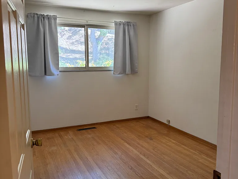 227 Ramona Rd — Photo 17