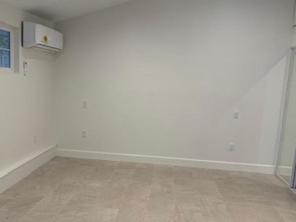 4th image of 5839 Laramie Ave